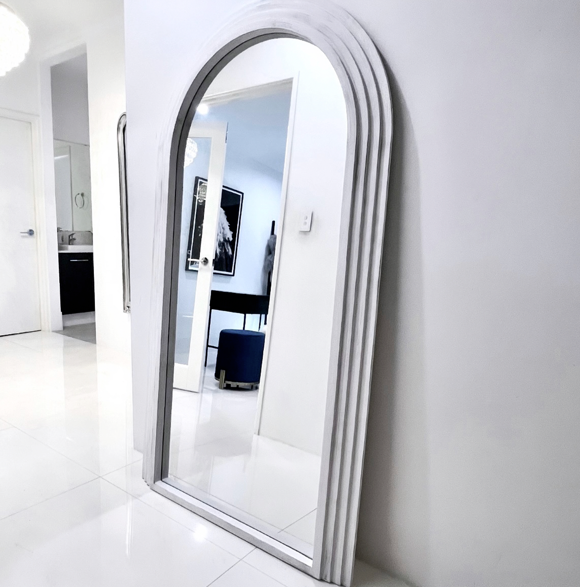 Sierra Arched Full Length Step Mirror
